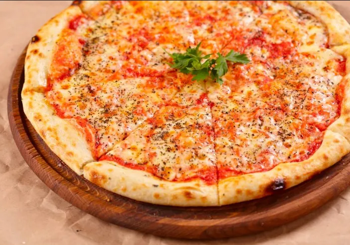 margrita medium and veggie potato get free soft drink and free delivery